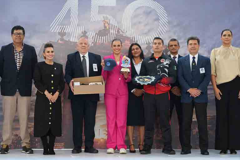 Ale Gutiérrez inaugura los Juegos Latinoamericanos de Policías y Bomberos en León