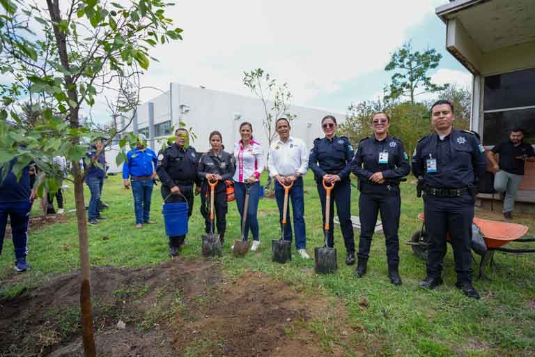 Arranque de la campaña de forestación 2026 y plantación de árboles en el Instituto Tecnológico de León.