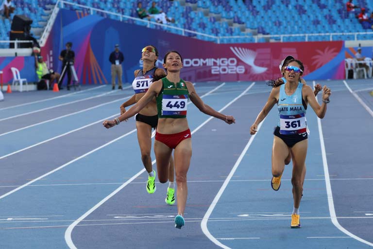 Laura Galván conquista el oro en los 10 000 metros con un cierre dramático en Santo Domingo