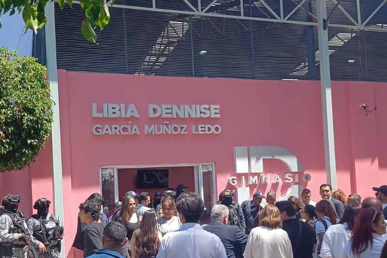 Regidora denuncia ante el IEEG gimnasio con el nombre de la gobernadora