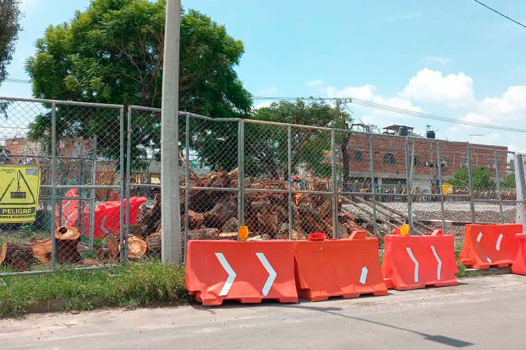Trabajos de construcción del nuevo tren de pasajeros en Celaya, Guanajuato.